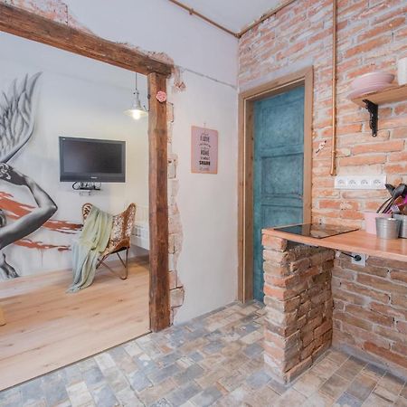 Accommodation At The Zeus Apartment 브라티슬라바 외부 사진