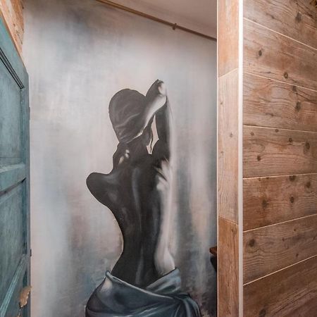 Accommodation At The Zeus Apartment 브라티슬라바 외부 사진