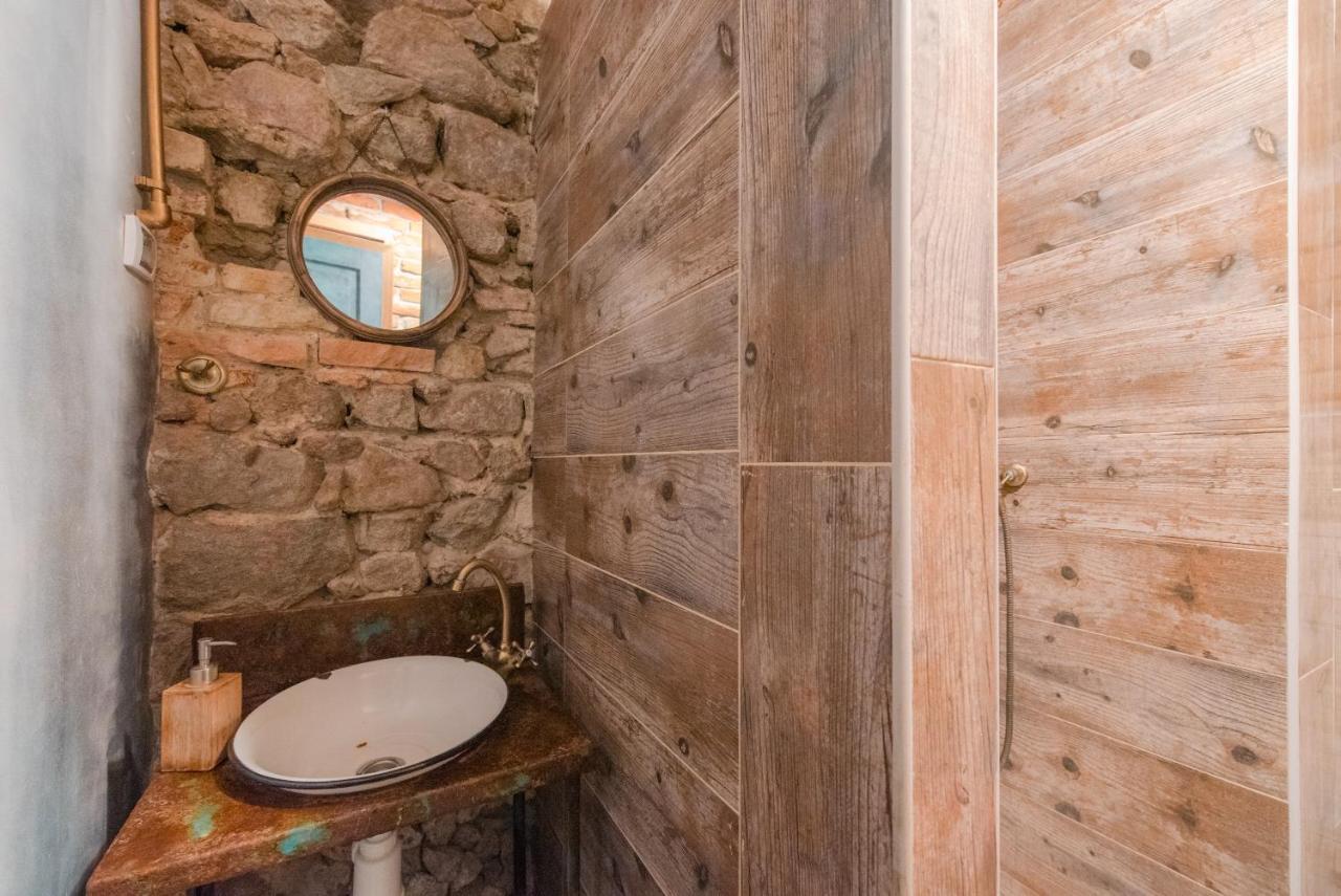 Accommodation At The Zeus Apartment 브라티슬라바 외부 사진